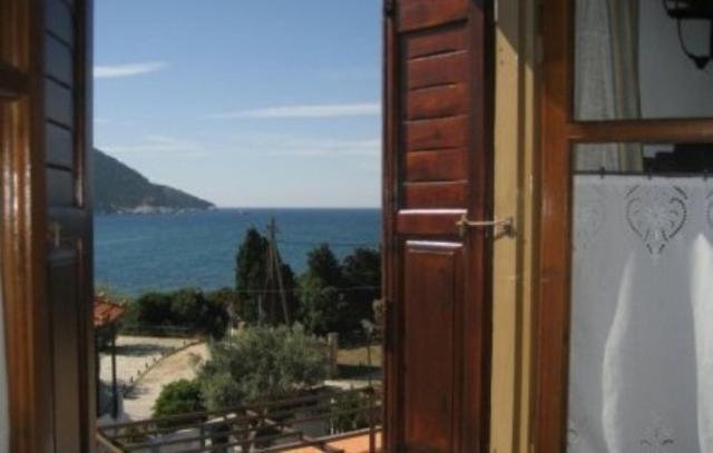 Pleoussa Studio And Apartments Skopelos Exterior foto