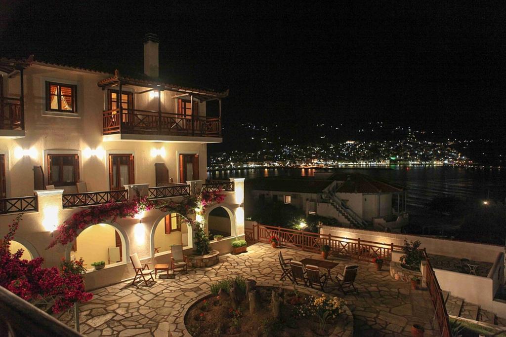 Pleoussa Studio And Apartments Skopelos Exterior foto
