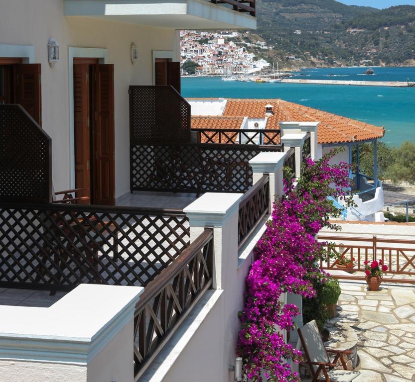 Pleoussa Studio And Apartments Skopelos Exterior foto