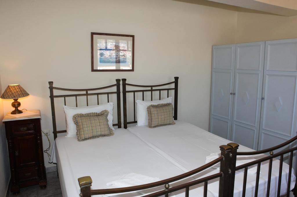 Pleoussa Studio And Apartments Skopelos Exterior foto